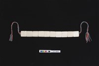 藏品(貝片頭飾)的圖片